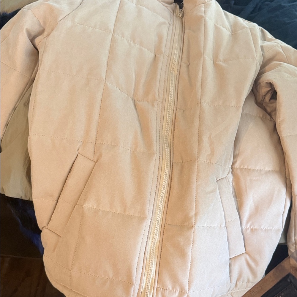 Women's Quilted Tan Jacket - Picture 3 of 3